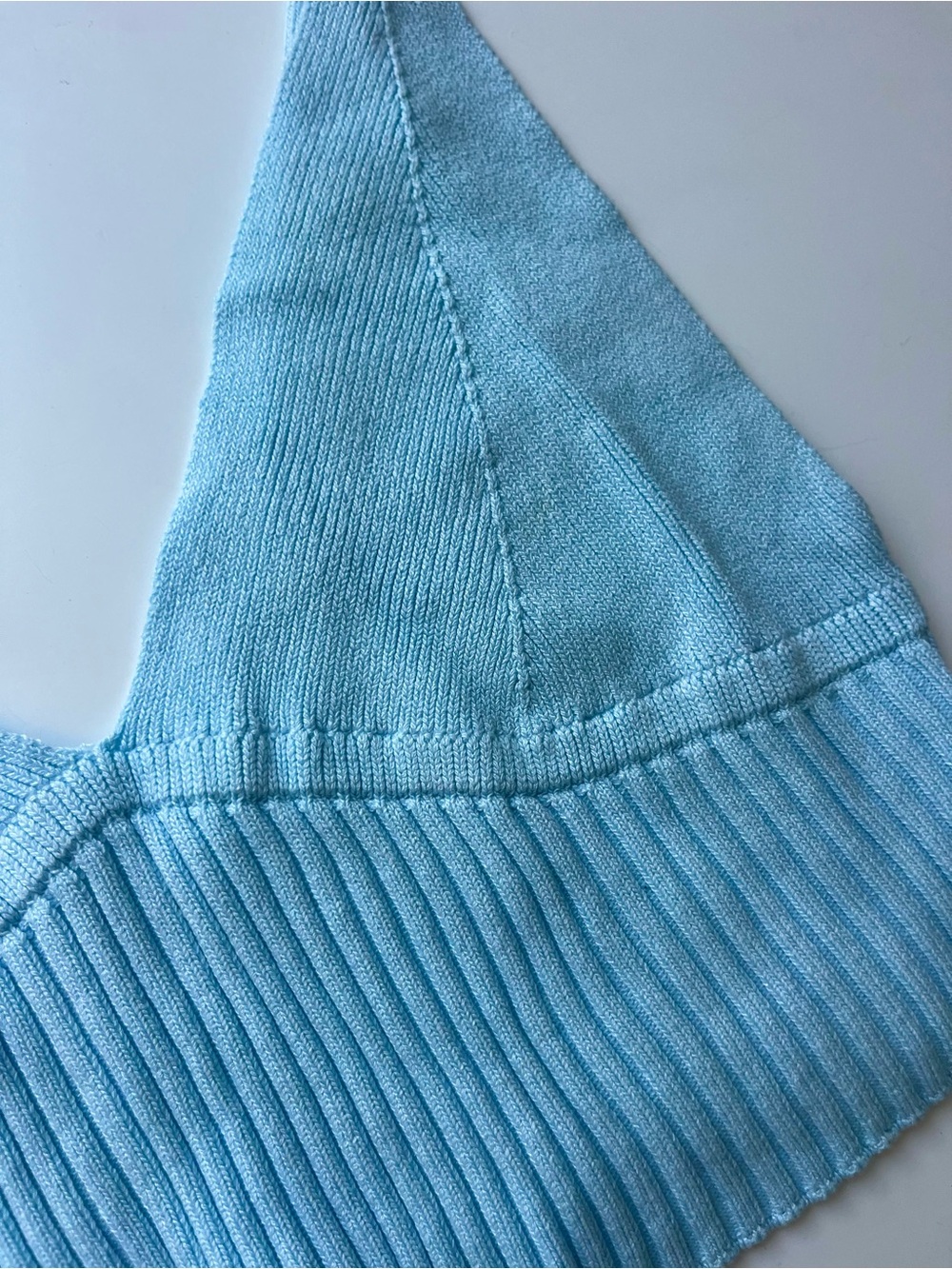 Uncle Studios- V-neck Knit Crop Tank Top - Light Blue